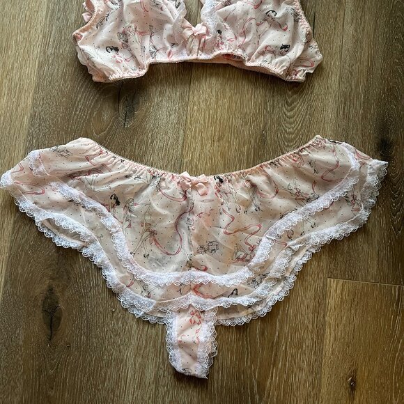 NWOT Agent Provocateur Cinta Bra (AP3) & French Knickers (AP4) Set - Pink Frilly - Picture 8 of 10